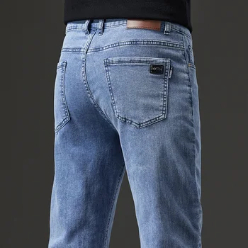 Джинсы для мужчин, облегающие, с прямыми штанинами, эластичные и универсальные, однотонные, минималистичные, новые весенне-осенние брюки