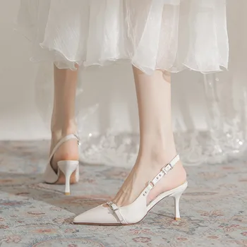 Летние босоножки на высоком каблуке с пряжкой в стиле панк на шпильке с острым носком, пикантная модная женская обувь, роскошные сандалии от дизайнеров-женщин.